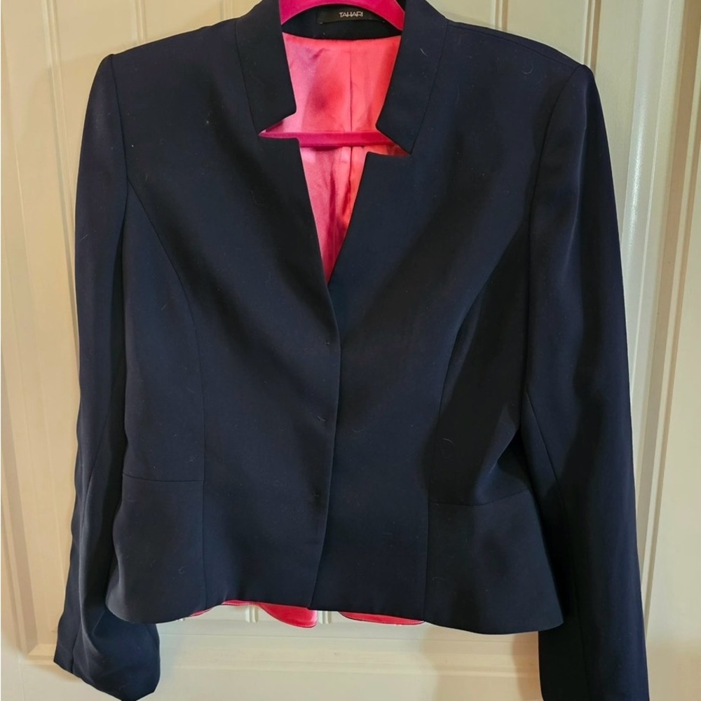 Tahari Women’s Blazer – Navy w/ Pink Lining – Size Medium